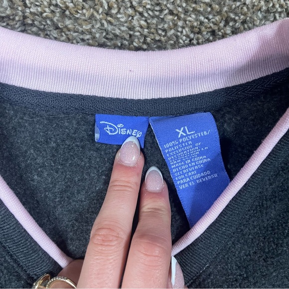 Vintage Disney Tigger Winnie the Pooh Pullover Sweater Gray Pink V-Neck Size XL - Picture 2 of 6